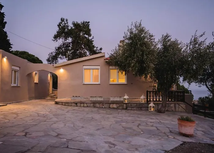 Our Luxury Houses - Suites
